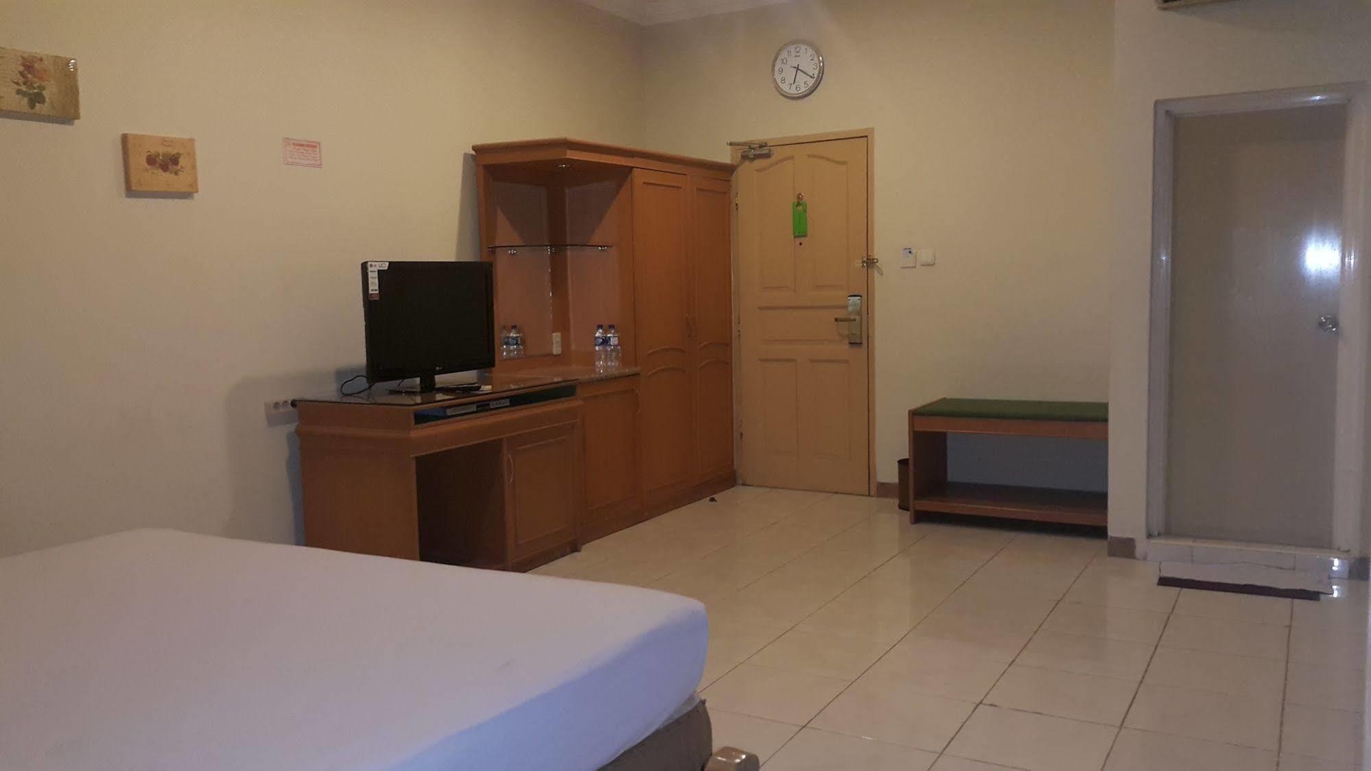 Hotel Maricaya Makassar Luaran gambar