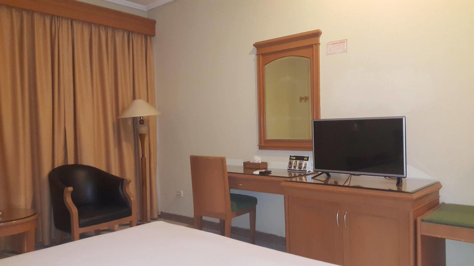 Hotel Maricaya Makassar Luaran gambar