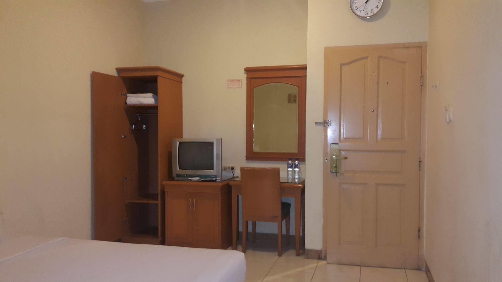 Hotel Maricaya Makassar Luaran gambar